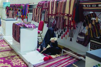 40 أسرة في «تمور» بريدة بدعم من الجمعيات الخيرية