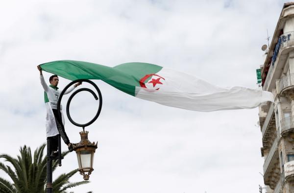 الجزائر تقرر قطع علاقاتها الدبلوماسية مع المغرب
