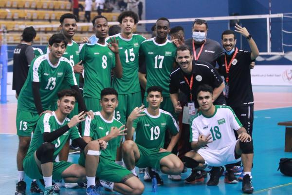 طائرة أخضر الناشئين تحلق في الأجواء الخليجية