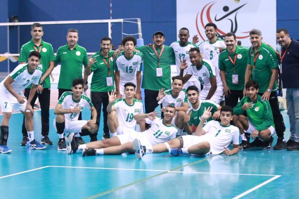 طائرة الأخضر تحط في النهائي الخليجي