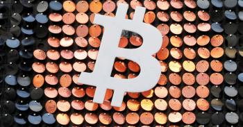 انخفاض عملة «بيتكوين» 0.3%