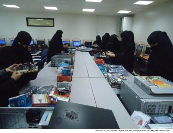مسارات بديلة لمن فاتهم قطار التعليم الجامعي