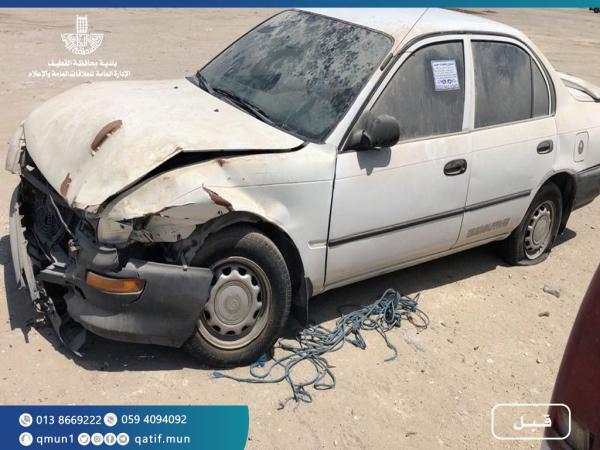 رفع 110 سيارات تالفة في القطيف