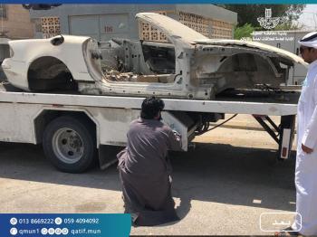 رفع 110 سيارات تالفة في القطيف