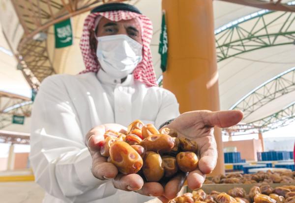 اليوم.. انطلاق مزاد صرام التمور بالأحساء