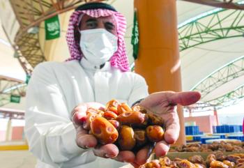 اليوم.. انطلاق مزاد صرام التمور بالأحساء