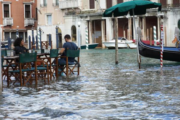التغيرات المناخية تهدد «فينيسيا» بالغرق