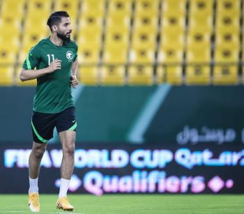 الشهري يحمل الآمال