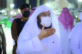 شاشات المسجد النبوي.. تسهيل إدارة الحشود بأبواب الدخول والخروج