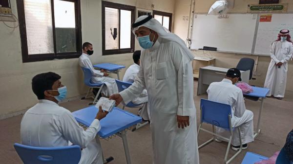 حافظة صحية لكل طالب بـ«ثانوية حراء»