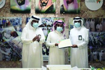 «تأهيل الذكور» بالدمام يحتفل بترقية منسوبيه