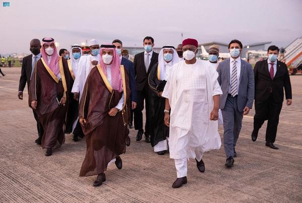عاجل : وزير الخارجية يصل إلى نيجيريا في زيارة رسمية