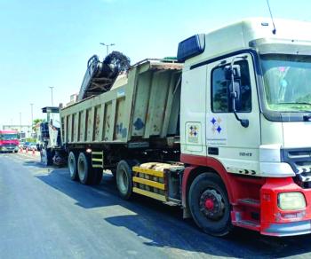 إعادة تخطيط ودهان أرصفة شارع «القدس»