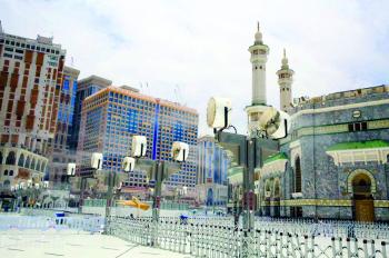 250 مروحة رذاذ لتلطيف أجواء المسجد الحرام