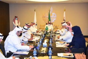 إنشاء مراكز داخل الغرف التجارية لتقديم استشارات مكافحة التستر التجاري