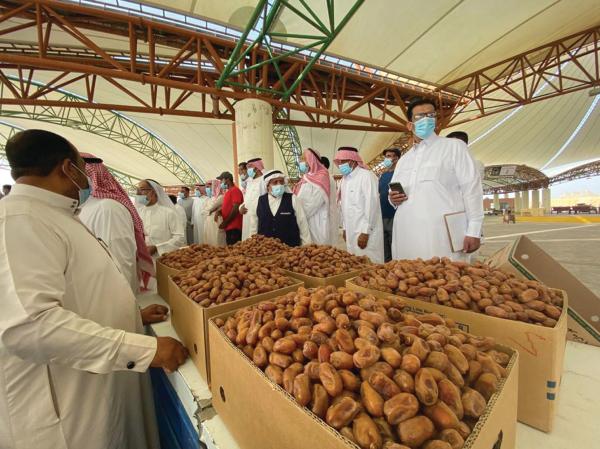 193 طن تمور الأعلى دخولا بـ«مزاد الأحساء»
