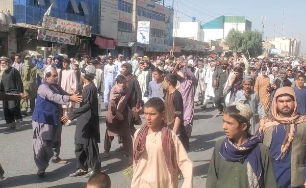آلاف الأفغان يتظاهرون ضد طالبان في قندهار