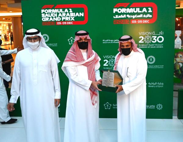 المملكةتدشن أكبر مجسم لسيارة فورمولا 1 في العالم