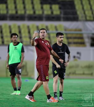 الاتحاد مكتمل أمام النصر