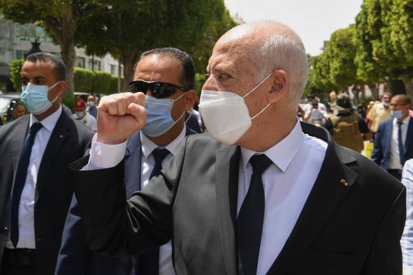جبهة شعبية تونسية لمساندة الرئيس ضد «مؤامرات الإخوان»
