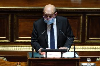«لو دريان»: فرنسا في أزمة مع أمريكا وأستراليا