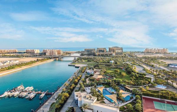 المدينة الاقتصادية «أيقونة» شاطئ البحر الأحمر