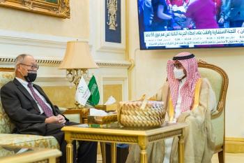 نائب وزير الرياضة يلتقي السفير الياباني