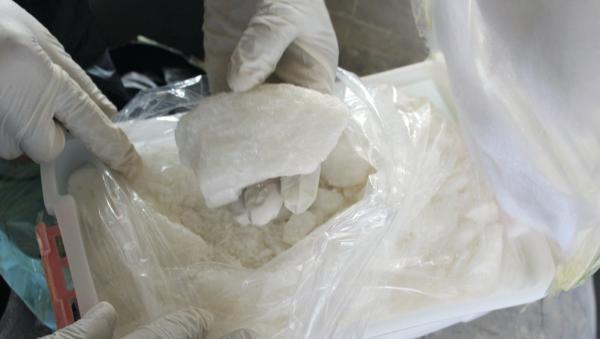 إحباط تهريب 39 كيلو «كريستال مخدر»