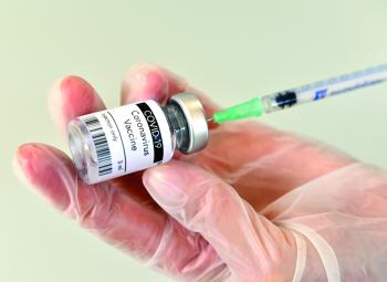 كبار السن أكثر عرضة لعدوى كورونا بعد التطعيم