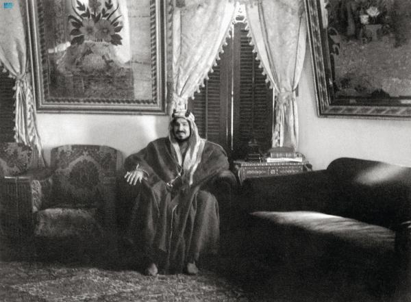 «الشورى والتناصح والصدق»
مبادئ «المؤسس» في التعامل مع شعبه