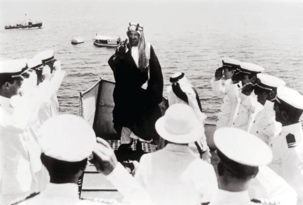 الملك عبدالعزيز.. القائد الذي أبهر العالم بعبقريته