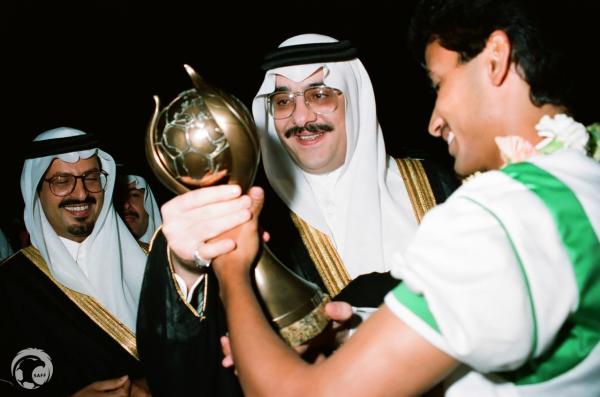 الملك المؤسس أوقد الشعلة الرياضية بالمملكة