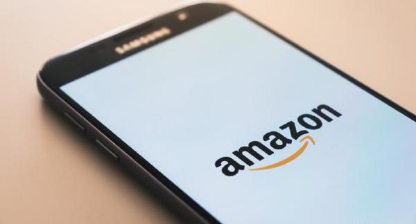 حظر 600 علامة تجارية على «أمازون»
