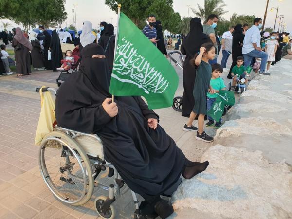 «فرحة وطن».. تعلو الوجوه وتكسو الشوارع