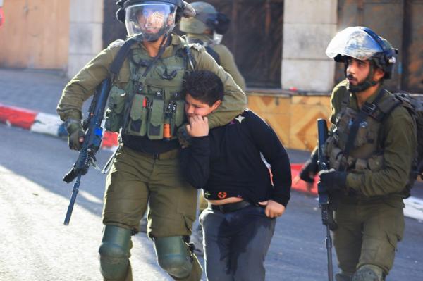 الاحتلال يعتقل 3 فلسطينيين من رام الله