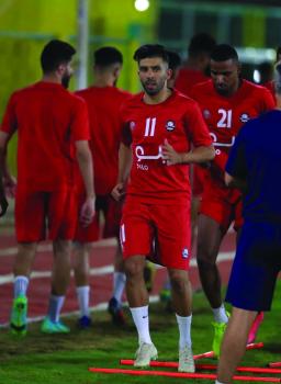 توهج الفتح يهدد حزم الصمود