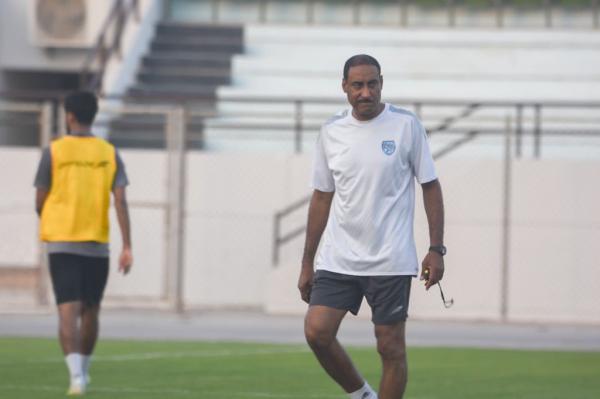 هلال يطالب لاعبيه بـ «التركيز»سمير هلال