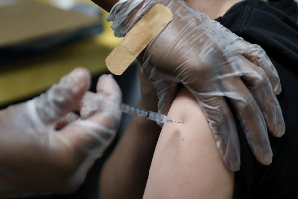 ماليزيا تسجل 12 ألف إصابة جديدة بكورونا
