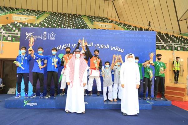الهلال والصفا أبطال الكاراتيه