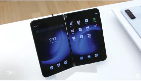 هاتف جديد بين أفضل أجهزة «5G» القابلة للطي