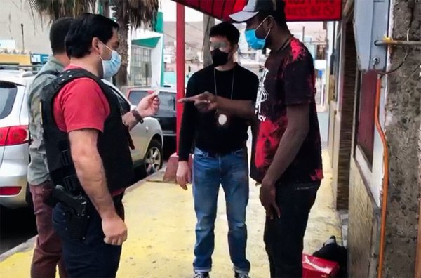 بالصور.. «تشيلي» تضبط عصابة لتهريب البشر