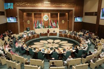 الجامعة العربية.. تقديم شحنة مساعدات إنسانية إلى الصومال