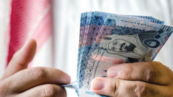 ضبط مواطن ومقيم جمعا 2.1 مليون ريال مجهولة المصدر