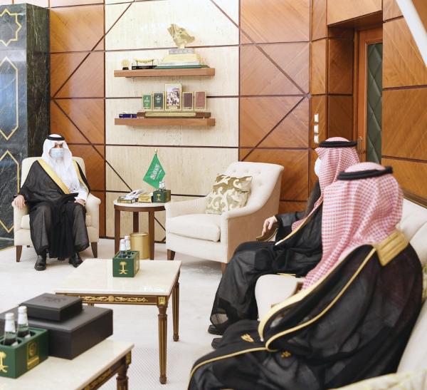 .. ويطلع على هوية البريد الجديدة «سبل»