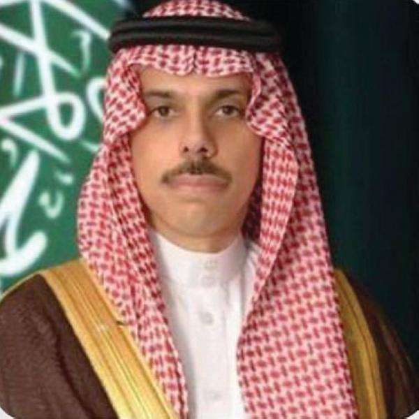 مناقشة التعاون الثنائي مع ماليزيا