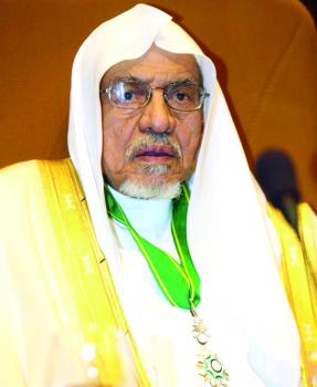 رحيل «القامة والرمز»عبدالله بن إدريس.. سبق زمانه «شاعرا وأديبا ومفكرا»