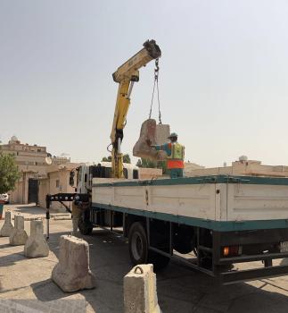 رفع 9470 حاجزا خرسانيا بالخبر
