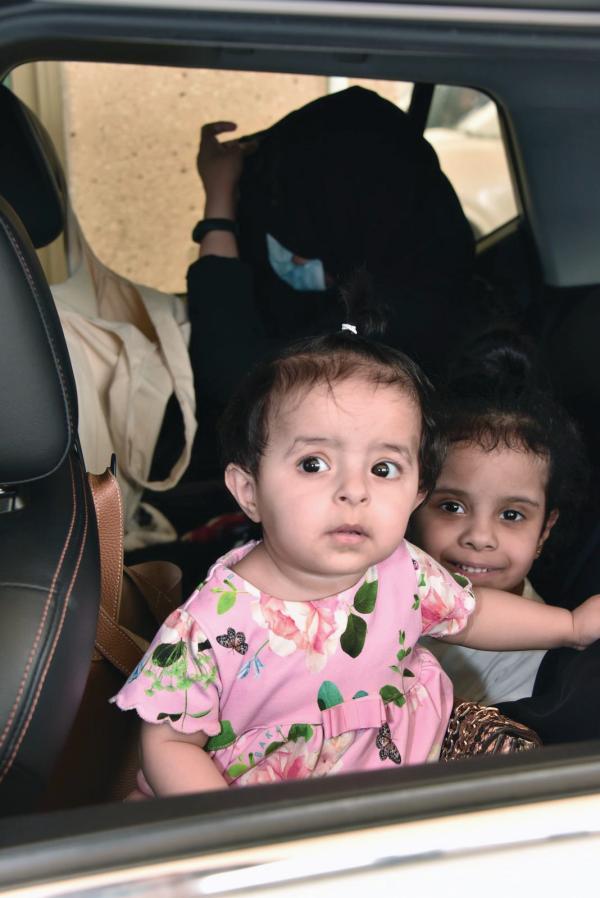 230 ألف مسافر يعبرون جسر الملك فهد