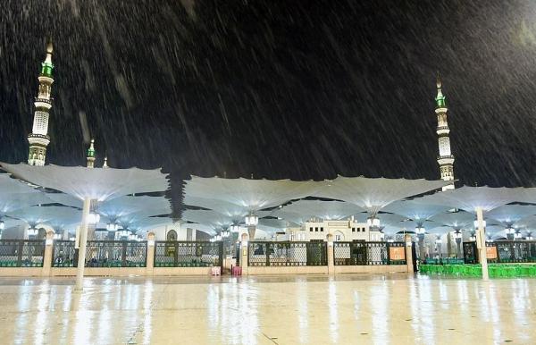 سحب رعدية على المدينة المنورة حتى الـ 8 مساء