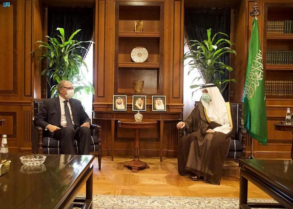 «الجبير» يستعرض العلاقات الثنائية مع السفير المصري